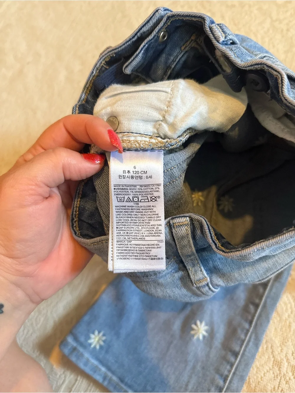 Gap kids high rise 70s flare embroidered daisy jeans